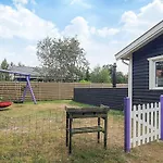 4 Star In Vaeggerlose Hébergement de vacances Bøtø By