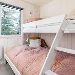 4 Star In Vaeggerlose Hébergement de vacances Bøtø By