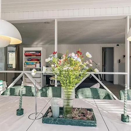 4 Star In Vaeggerlose * Bøtø By