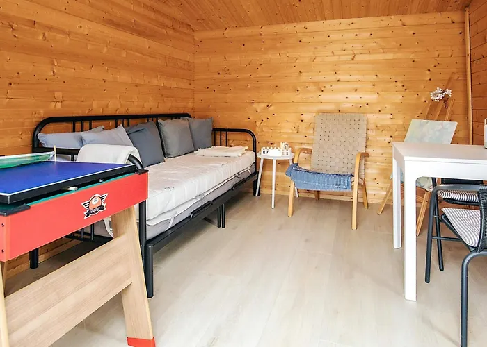 4 Star In Vaeggerlose Bøtø By
