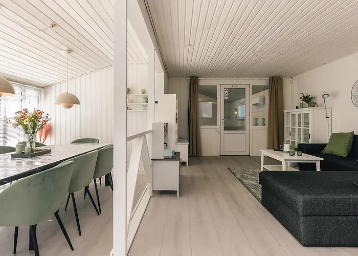 4 Star In Vaeggerlose Feriehus *