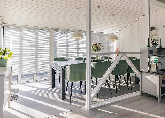 4 Star In Vaeggerlose Feriehus