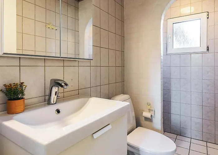 4 Star In Vaeggerlose Feriehus