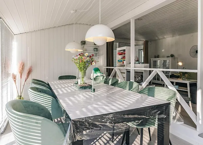 4 Star In Vaeggerlose Feriehus